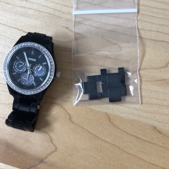 Black resin Fossil watch - Picture 5 of 5